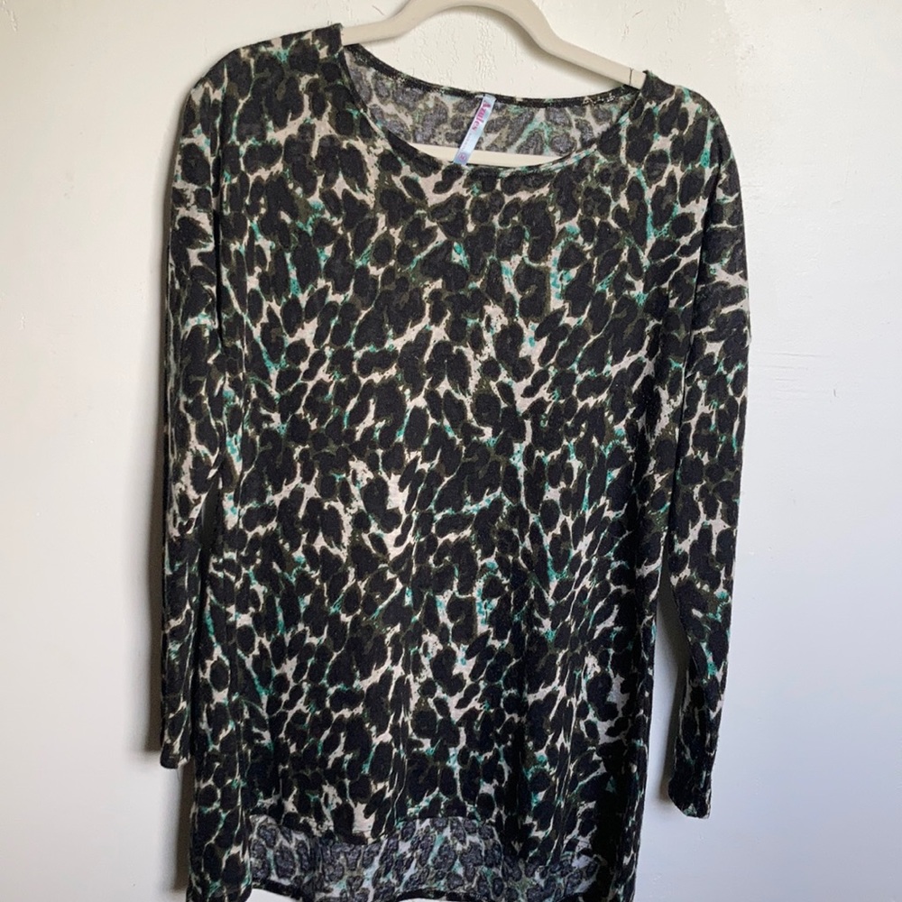 Azules sweater size M